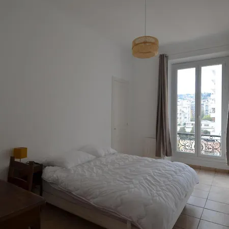 Apartment Jecena - 4 Personnes Quartier Borriglione Au Pied Du Tramway Nice