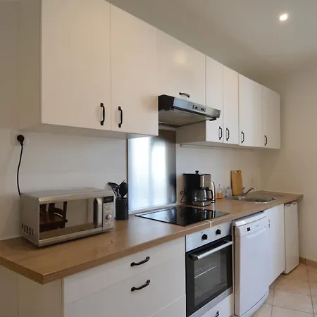 Apartment Jecena - 4 Personnes Quartier Borriglione Au Pied Du Tramway Nice