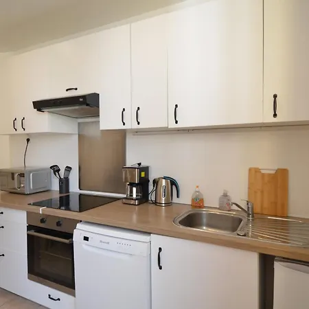 Jecena - 4 Personnes Quartier Borriglione Au Pied Du Tramway Apartament